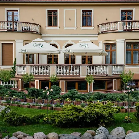 Palac Ogrodowa Homestay Tarnowskie Gory