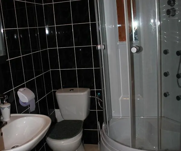 Palac Ogrodowa Privatunterkunft